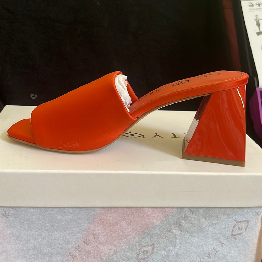 Katy Perry sandals